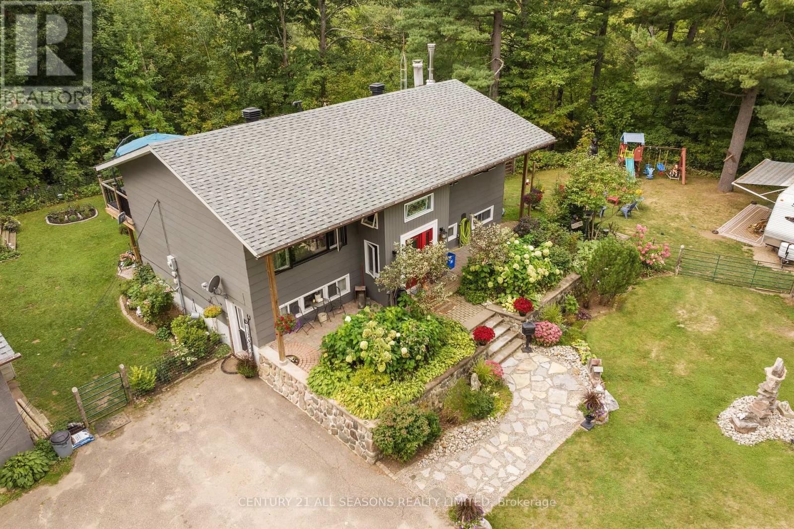 319 Old L'amable Road, Bancroft, Ontario  K0L 1C0 - Photo 1 - X8036106