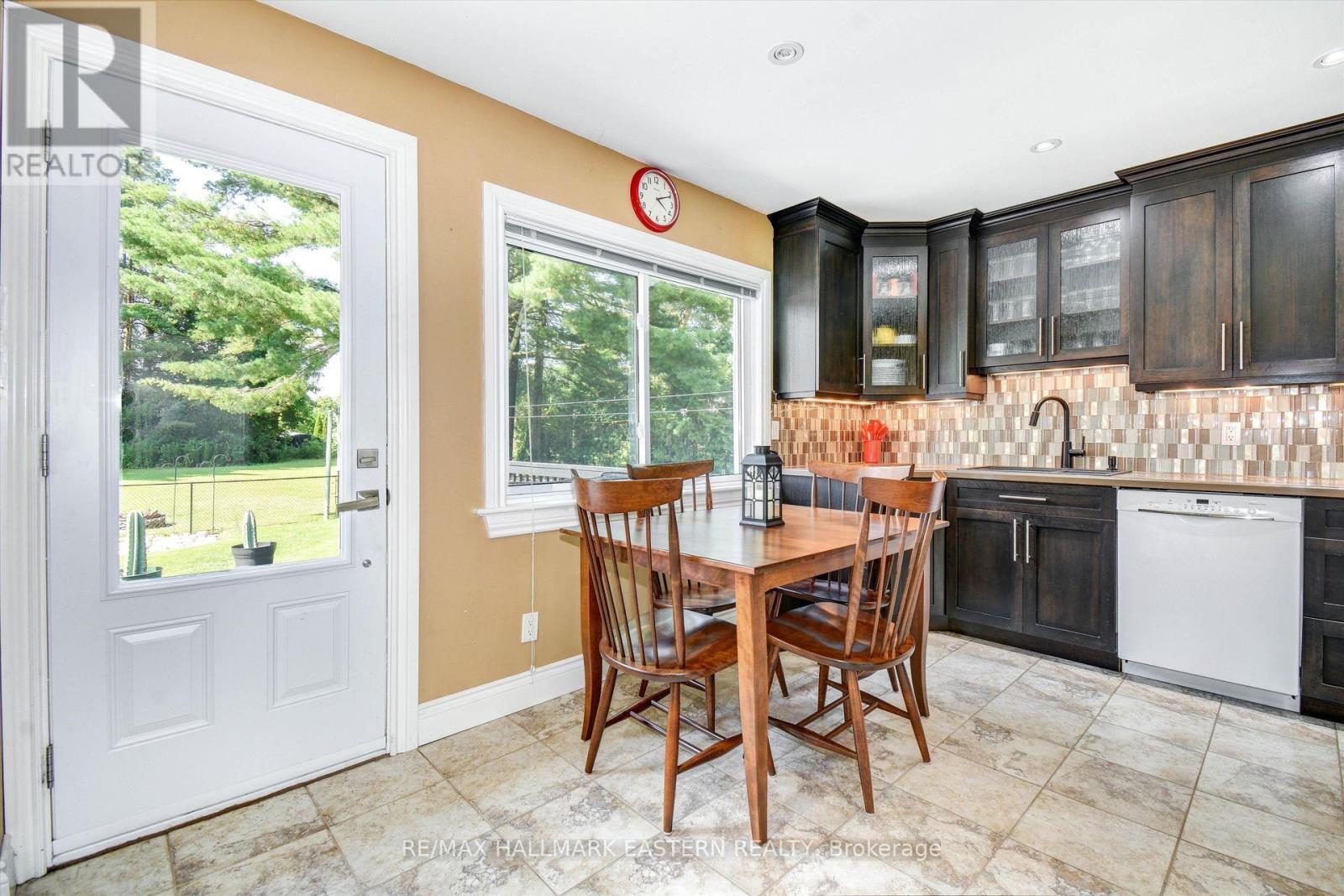 212 Fife's Bay Road, Selwyn, Ontario  K9J 0C6 - Photo 10 - X9194786