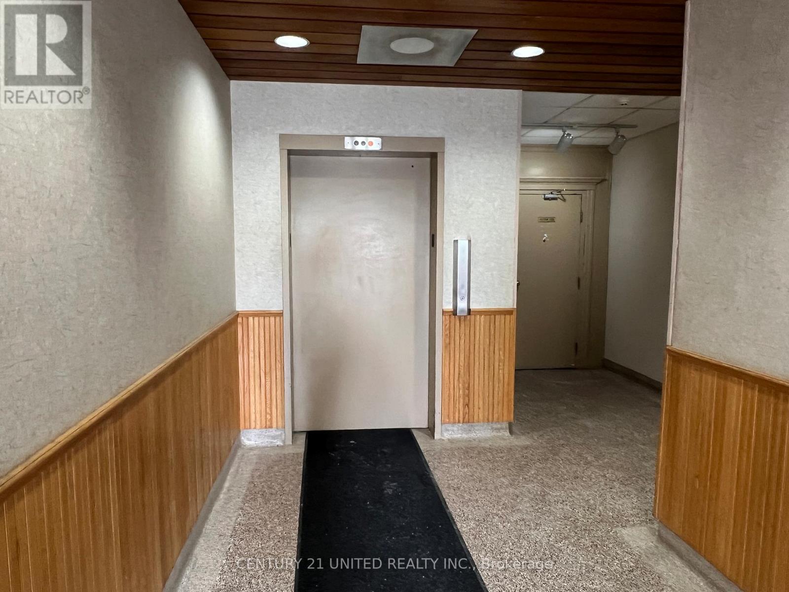 202/204 - 159 King Street, Peterborough Central (North), Ontario  K9J 2R8 - Photo 3 - X9230076