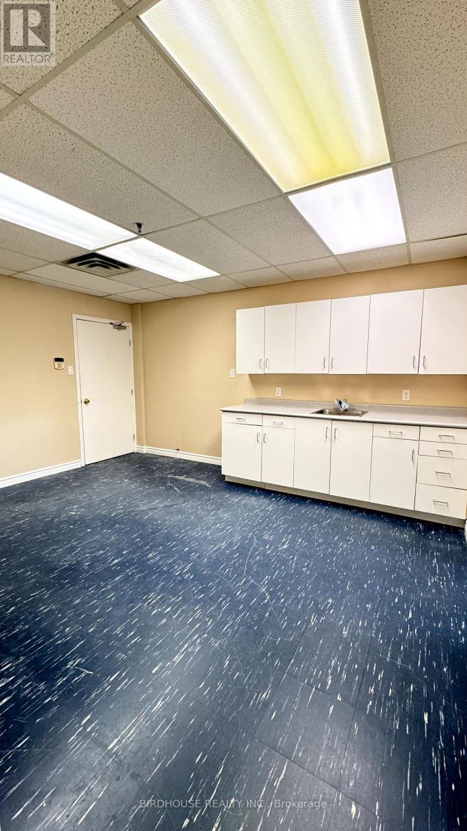 214 - 55 Mary Street W, Kawartha Lakes (Lindsay), Ontario  K9V 5Z6 - Photo 17 - X9262057