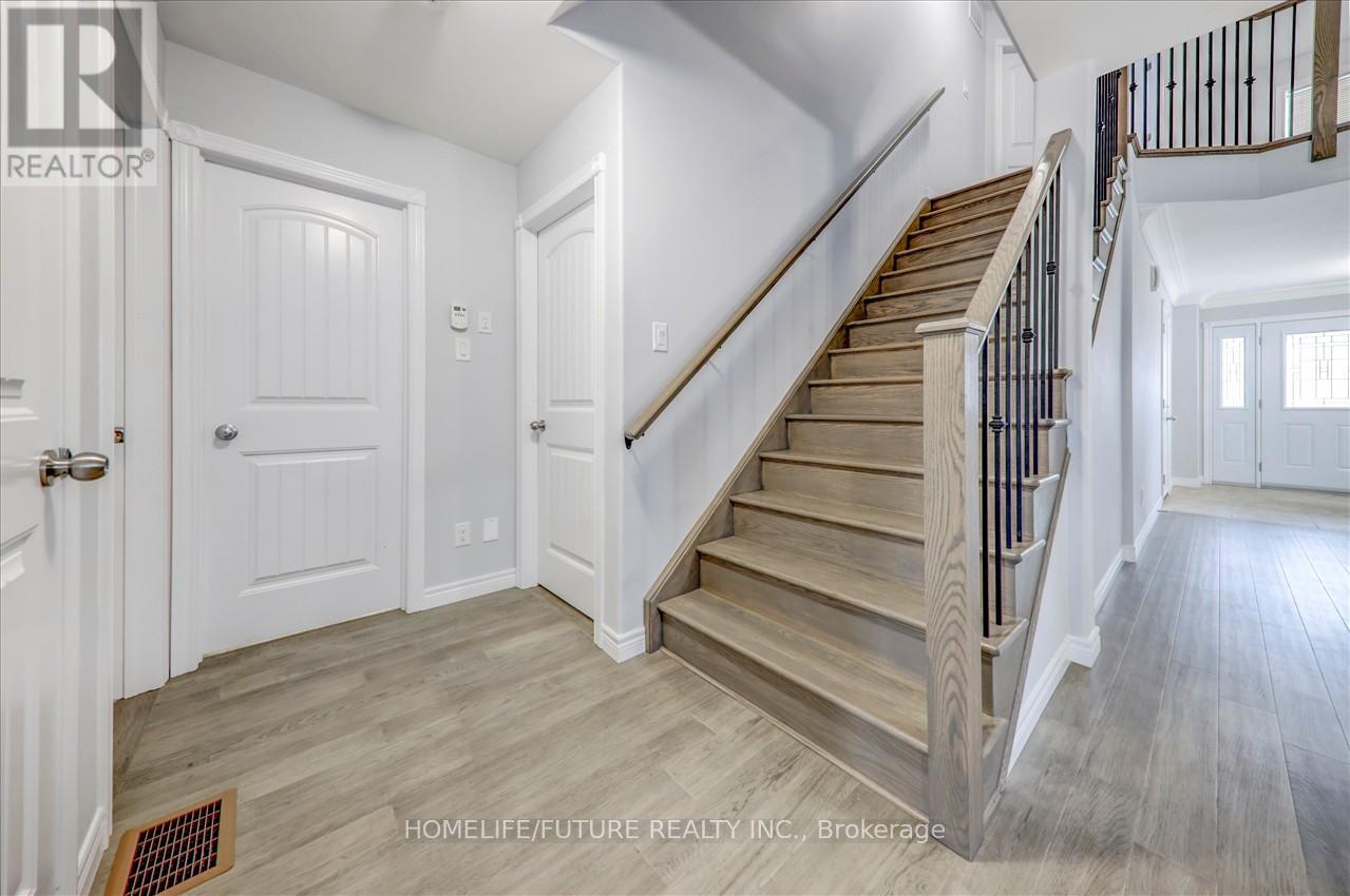 308 Mullighan Gardens, Peterborough North (North), Ontario  K9K 0H2 - Photo 8 - X11140424