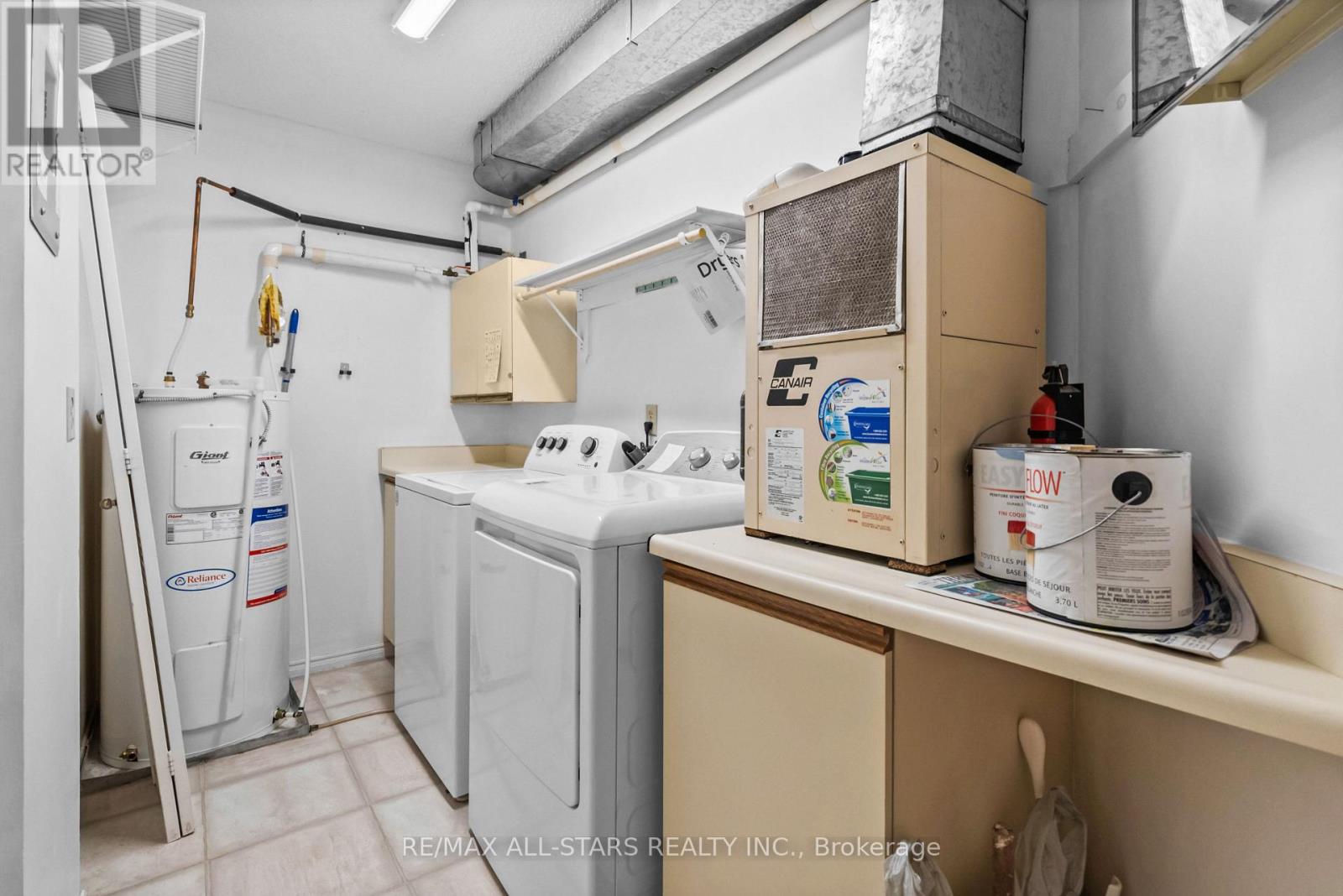 208 - 2 Heritage Way, Kawartha Lakes (Lindsay), Ontario  K9V 5P5 - Photo 10 - X11886819