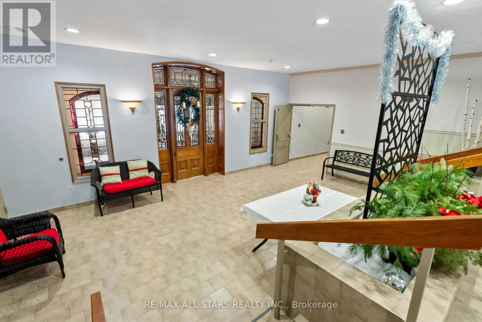 208 - 2 Heritage Way, Kawartha Lakes (Lindsay), Ontario  K9V 5P5 - Photo 18 - X11886819