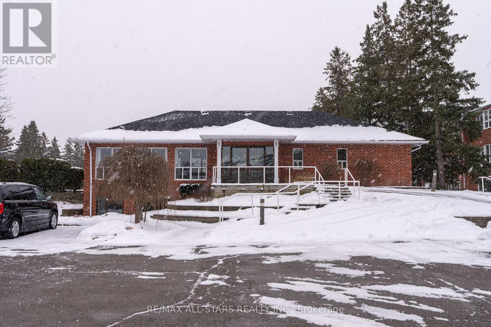 208 - 2 Heritage Way, Kawartha Lakes (Lindsay), Ontario  K9V 5P5 - Photo 27 - X11886819