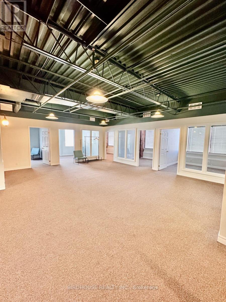 200 - 55 Mary Street W, Kawartha Lakes (Lindsay), Ontario  K9V 5Z6 - Photo 13 - X11911815