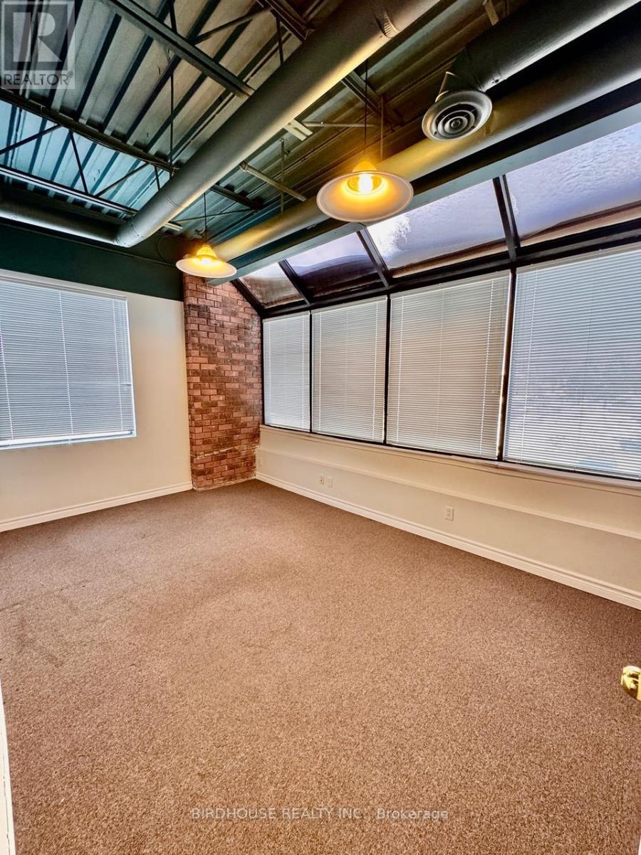 200 - 55 Mary Street W, Kawartha Lakes (Lindsay), Ontario  K9V 5Z6 - Photo 15 - X11911815