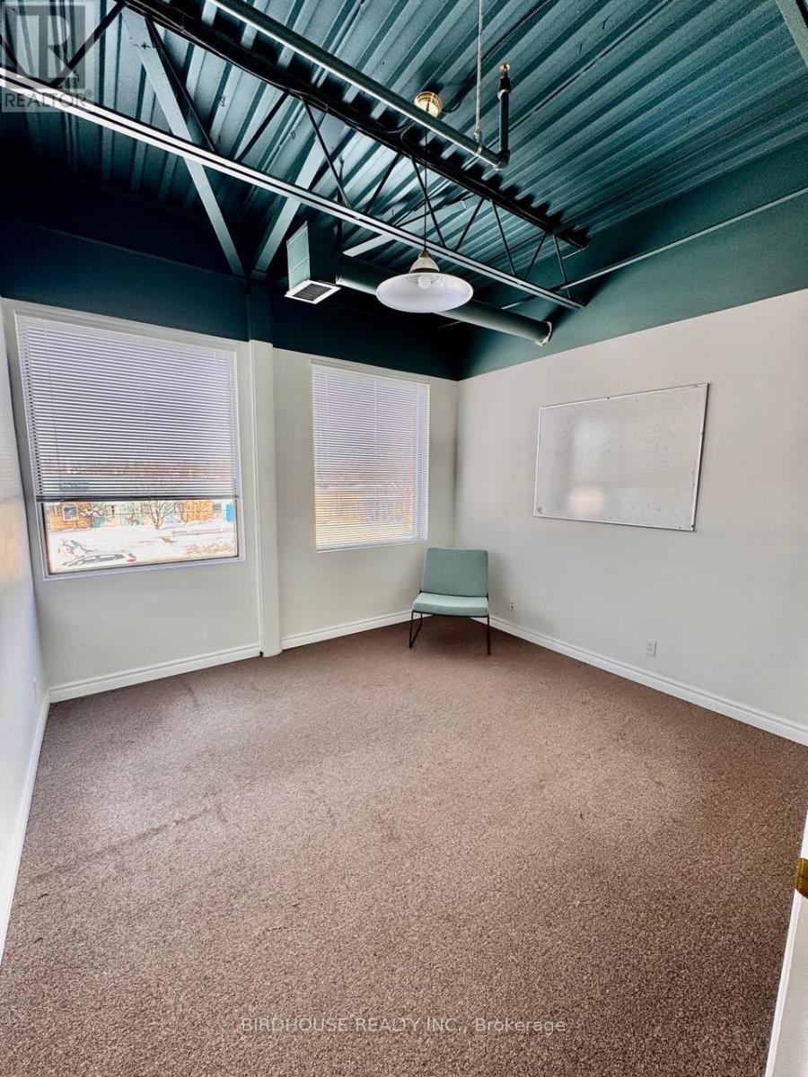 200 - 55 Mary Street W, Kawartha Lakes (Lindsay), Ontario  K9V 5Z6 - Photo 17 - X11911815