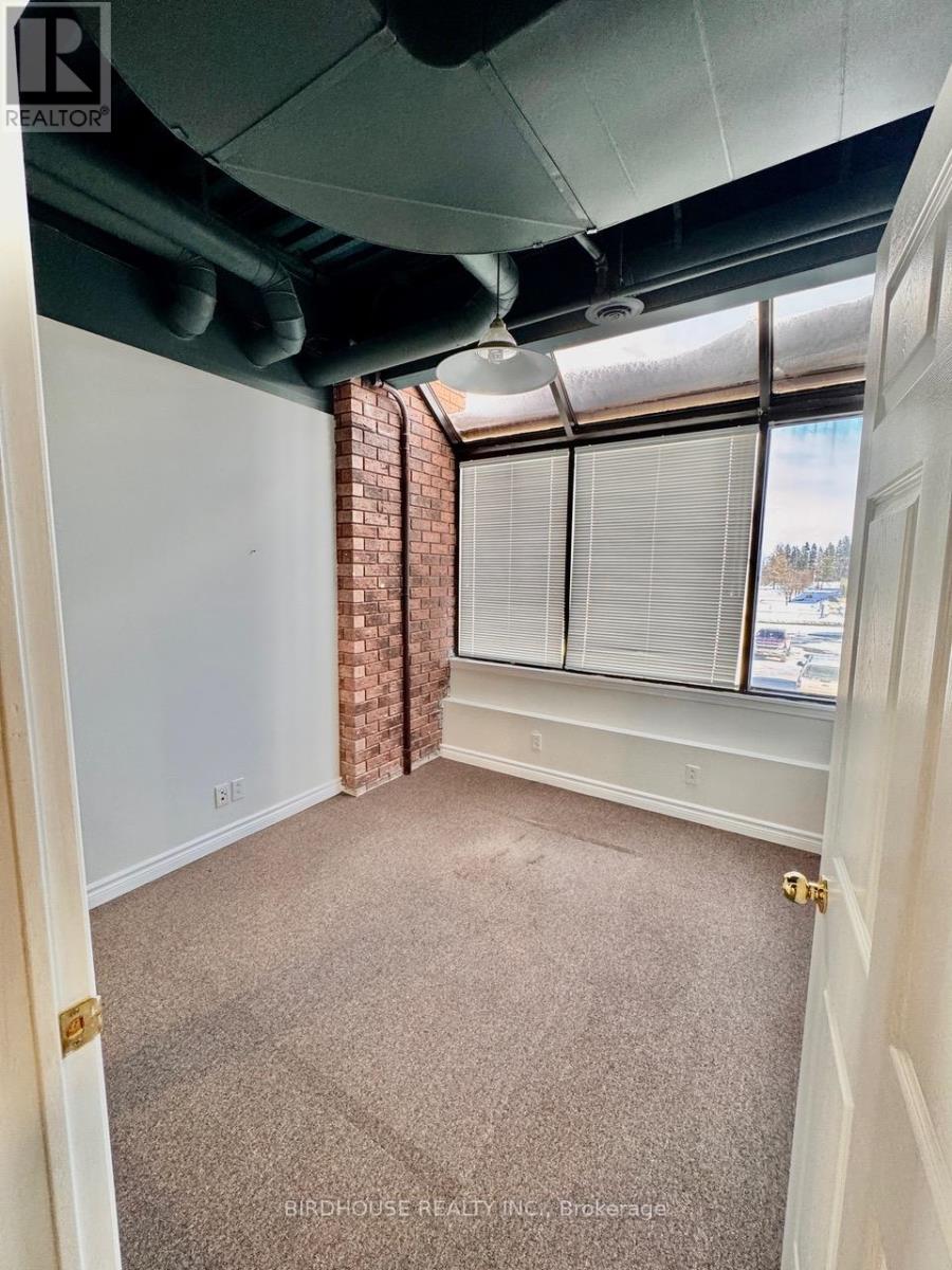 200 - 55 Mary Street W, Kawartha Lakes (Lindsay), Ontario  K9V 5Z6 - Photo 18 - X11911815