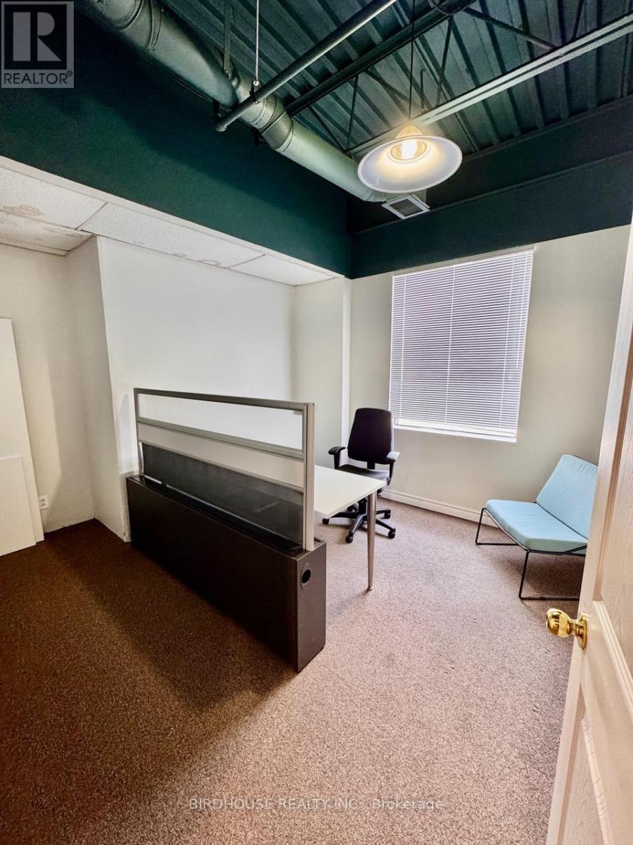 200 - 55 Mary Street W, Kawartha Lakes (Lindsay), Ontario  K9V 5Z6 - Photo 19 - X11911815