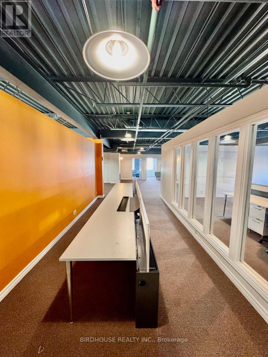 200 - 55 Mary Street W, Kawartha Lakes (Lindsay), Ontario  K9V 5Z6 - Photo 6 - X11911815