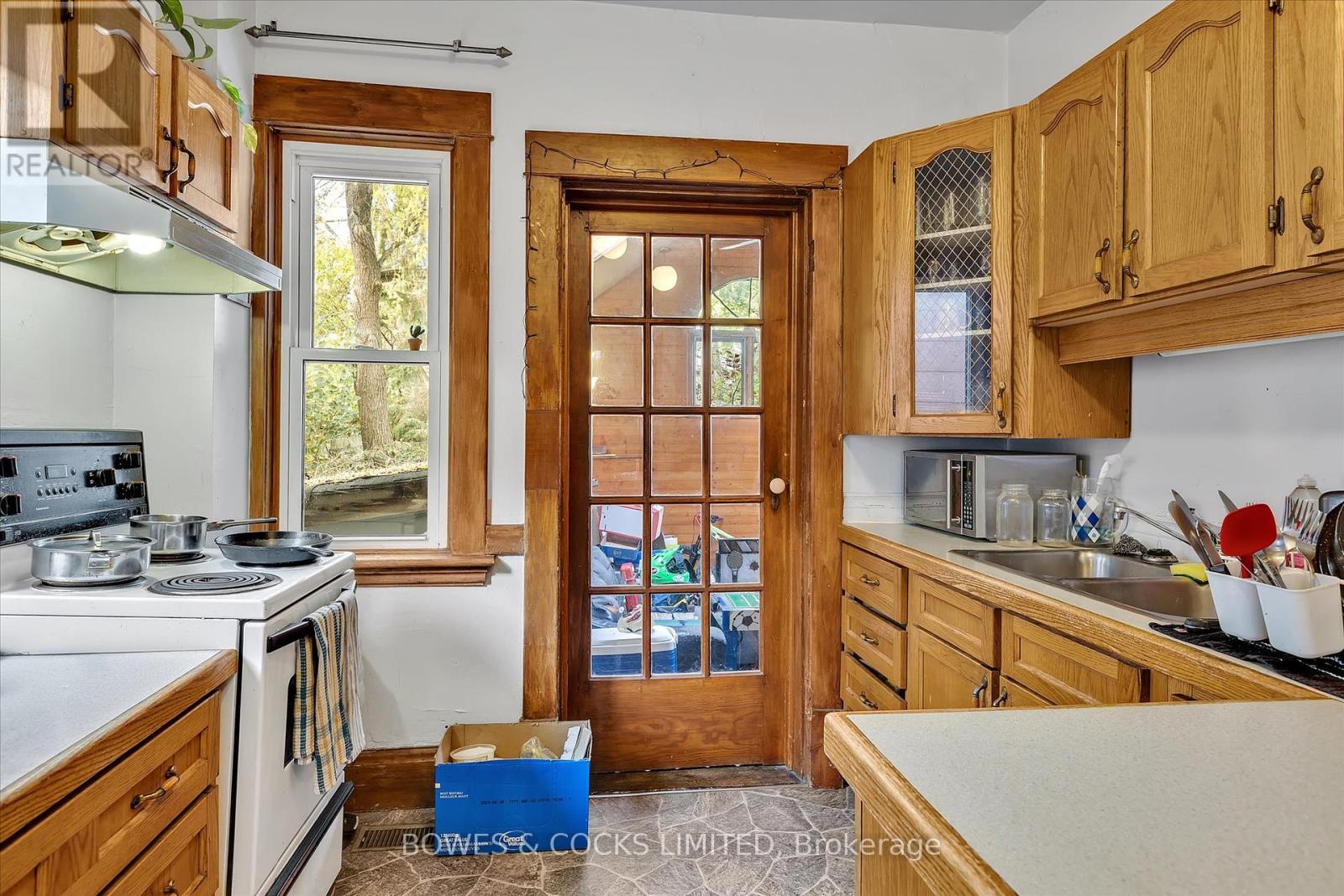 633 Downie Street, Peterborough Central (North), Ontario  K9H 4K2 - Photo 17 - X11926304