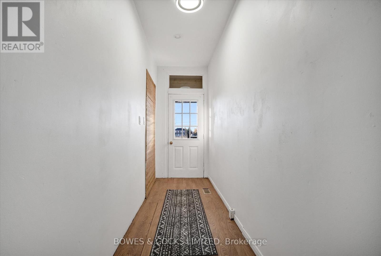 266 Wolfe Street, Peterborough Central (South), Ontario  K9J 2L3 - Photo 6 - X11926483