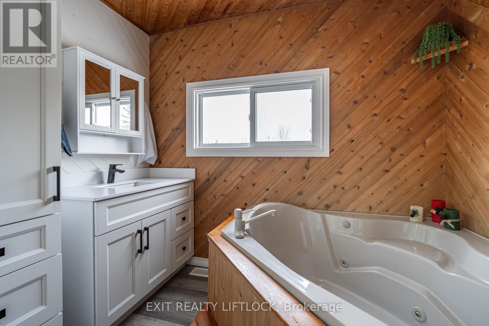 1301 County Rd 28, Otonabee-South Monaghan, Ontario  K0L 1V0 - Photo 14 - X11943757