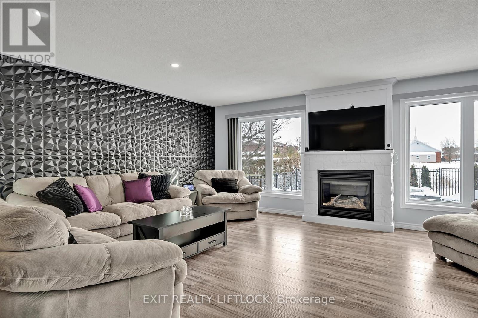 1749 Keppler Crescent, Peterborough West (North), Ontario  K9K 2P1 - Photo 8 - X11944073