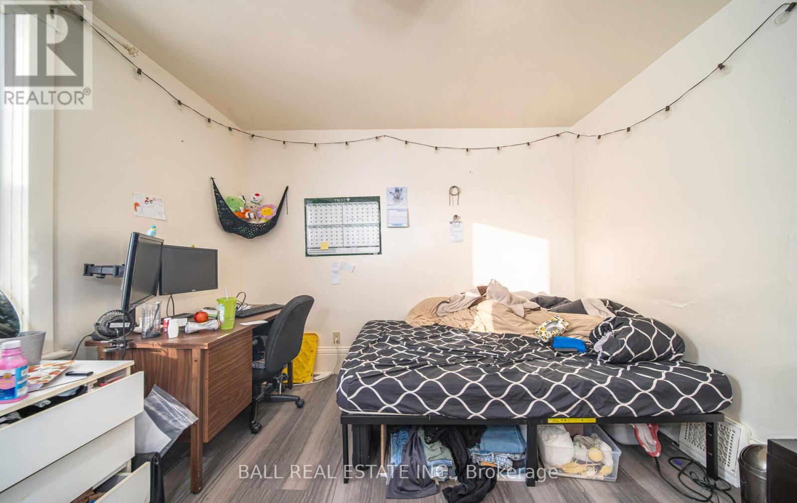 306 Simcoe Street, Peterborough Central (North), Ontario  K9H 2J3 - Photo 10 - X11953244