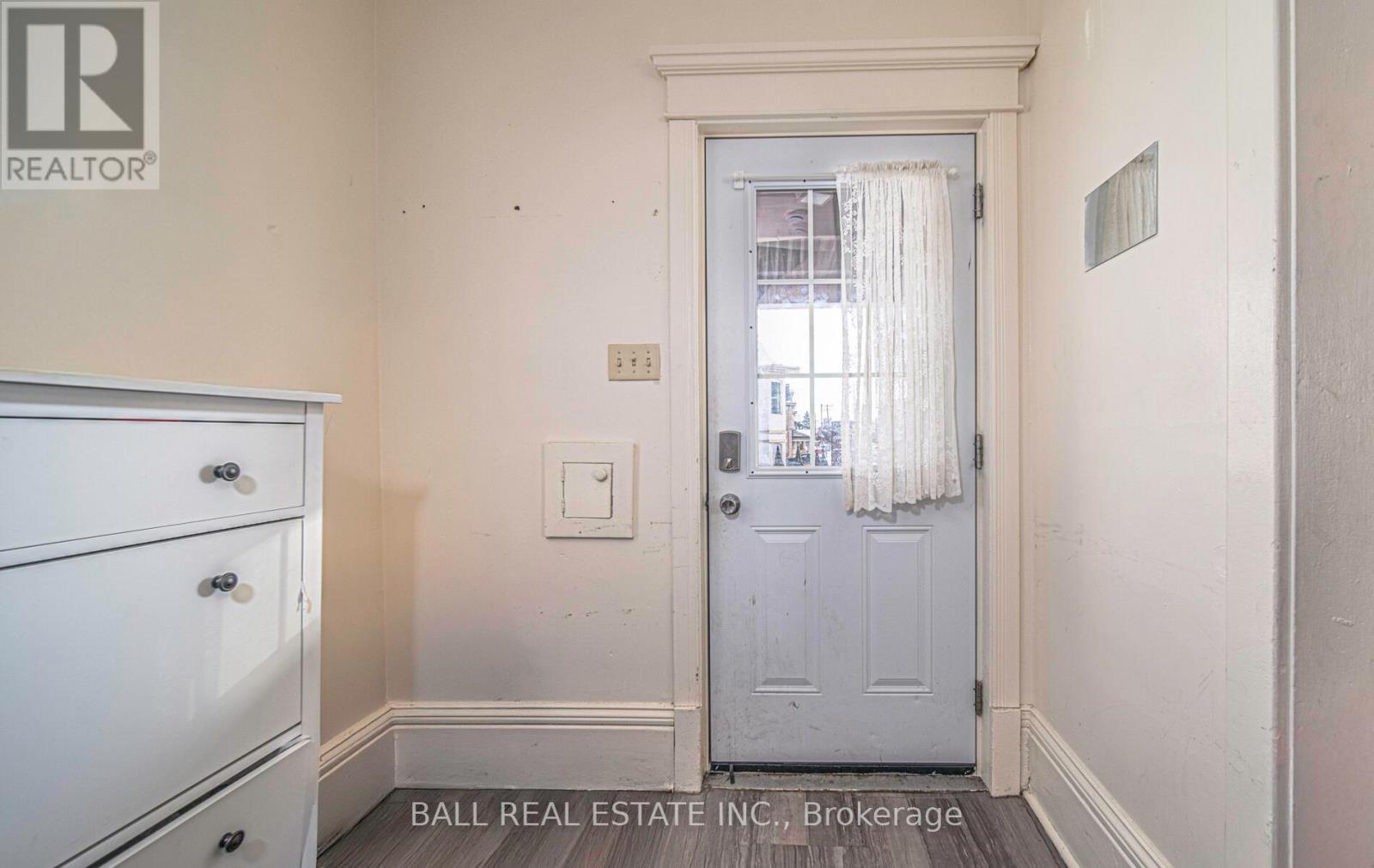 306 Simcoe Street, Peterborough Central (North), Ontario  K9H 2J3 - Photo 5 - X11953244