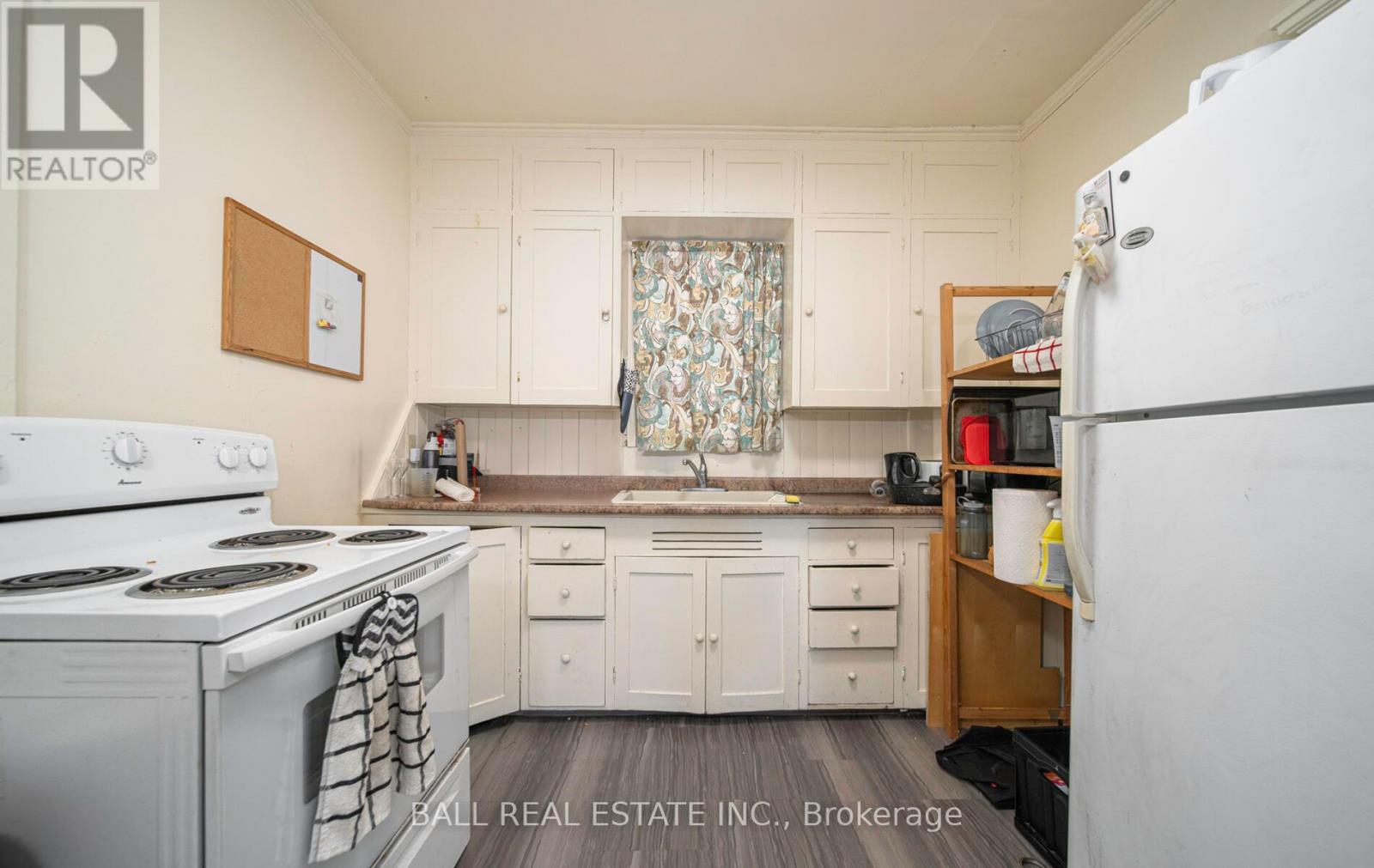 306 Simcoe Street, Peterborough Central (North), Ontario  K9H 2J3 - Photo 8 - X11953244