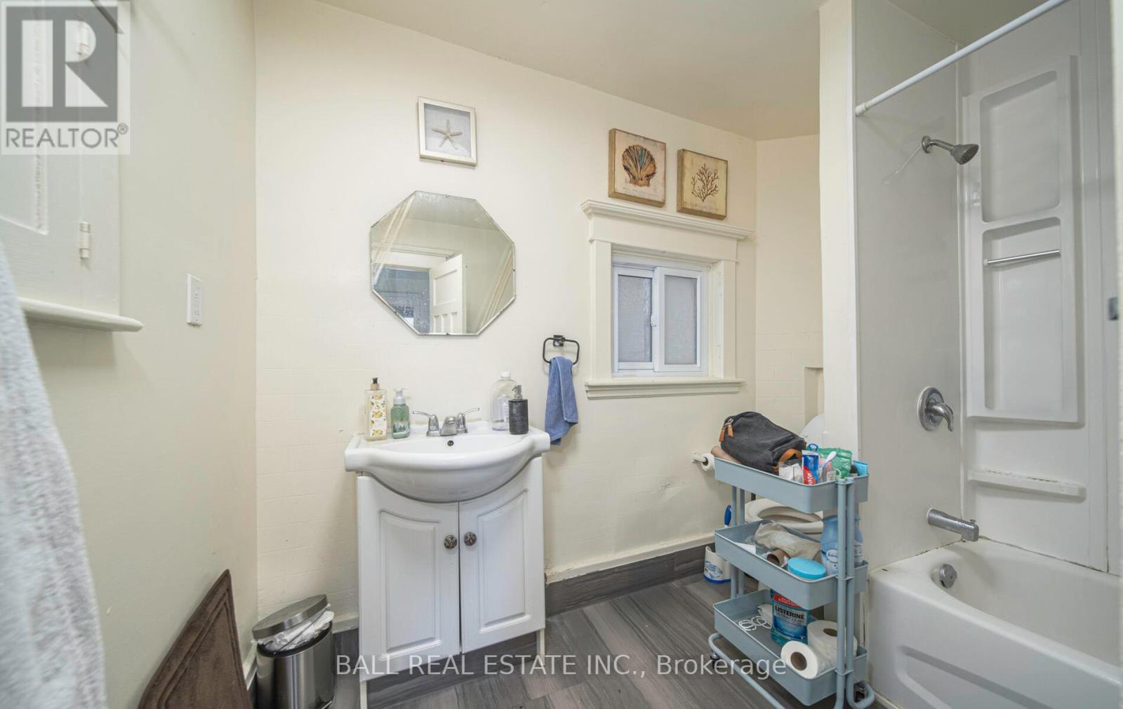 306 Simcoe Street, Peterborough Central (North), Ontario  K9H 2J3 - Photo 9 - X11953244