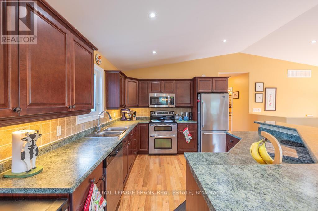 406 Lakehurst Circle Road, Trent Lakes, Ontario  K0L 1J0 - Photo 15 - X11953534