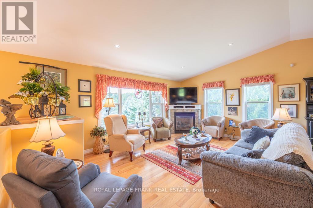 406 Lakehurst Circle Road, Trent Lakes, Ontario  K0L 1J0 - Photo 17 - X11953534