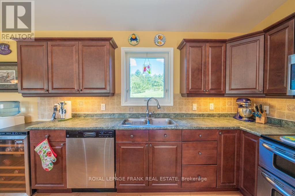 406 Lakehurst Circle Road, Trent Lakes, Ontario  K0L 1J0 - Photo 21 - X11953534