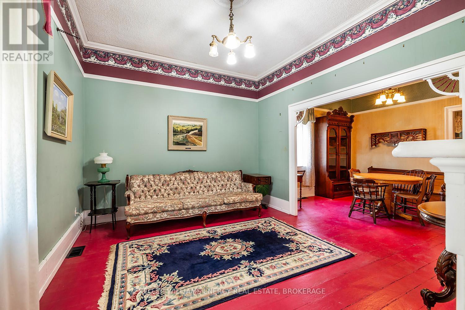 129 North Street, Clarington (Newcastle), Ontario  L1B 1H9 - Photo 4 - E11955351