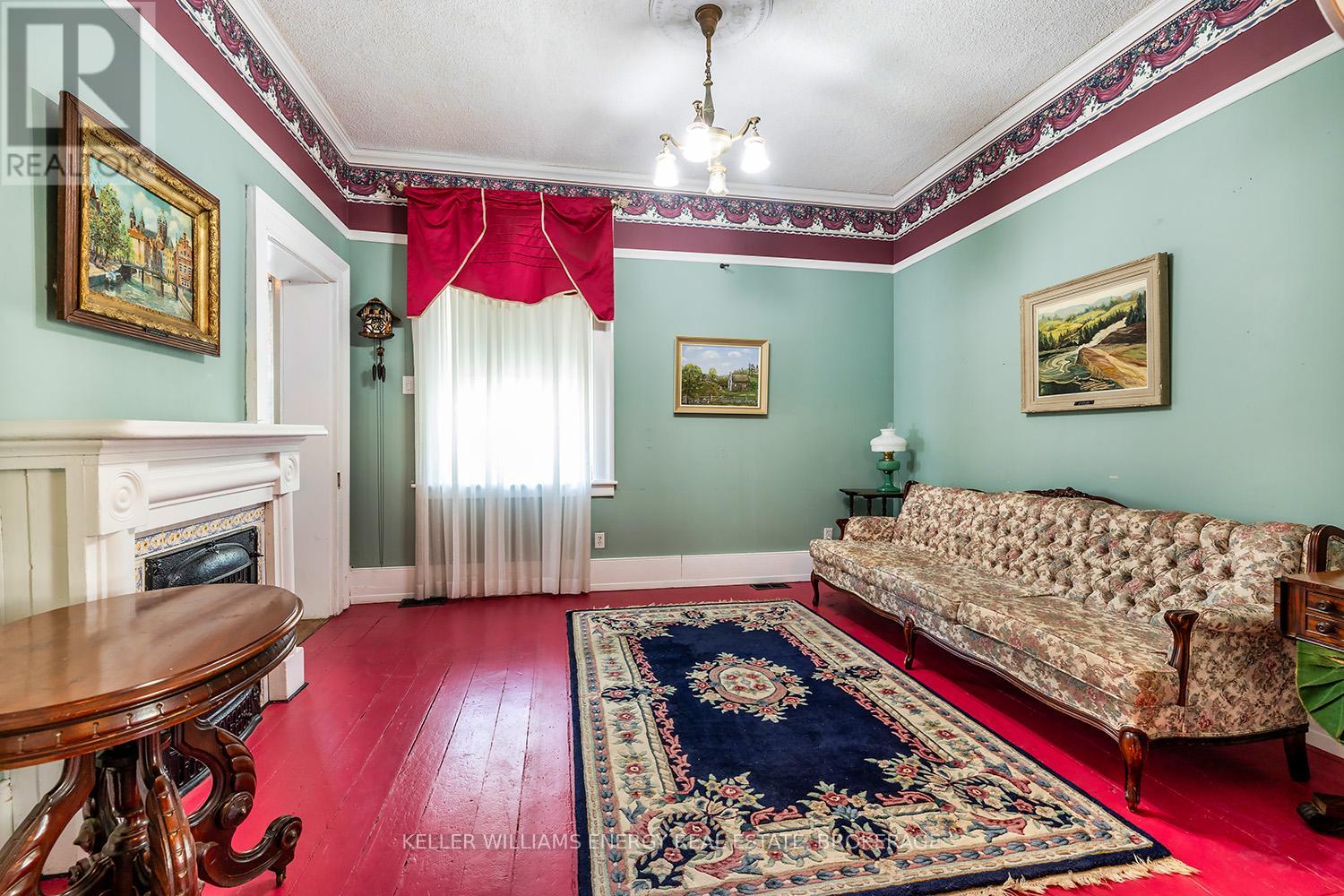 129 North Street, Clarington (Newcastle), Ontario  L1B 1H9 - Photo 5 - E11955351