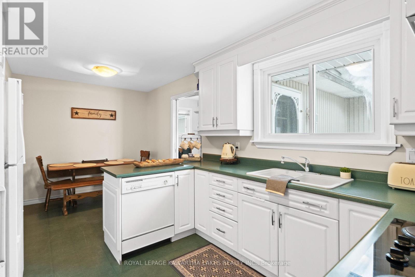 146 Queen Street, Kawartha Lakes (Lindsay), Ontario  K9V 1H1 - Photo 12 - X11956825