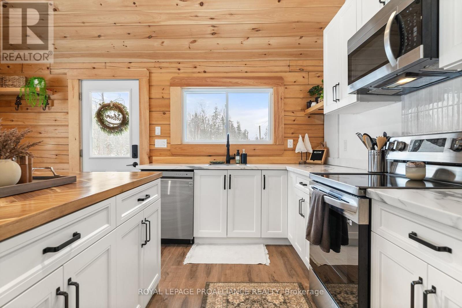 34 Elm Lane, Tudor & Cashel (Cashel Ward), Ontario  K0L 1W0 - Photo 11 - X11960912