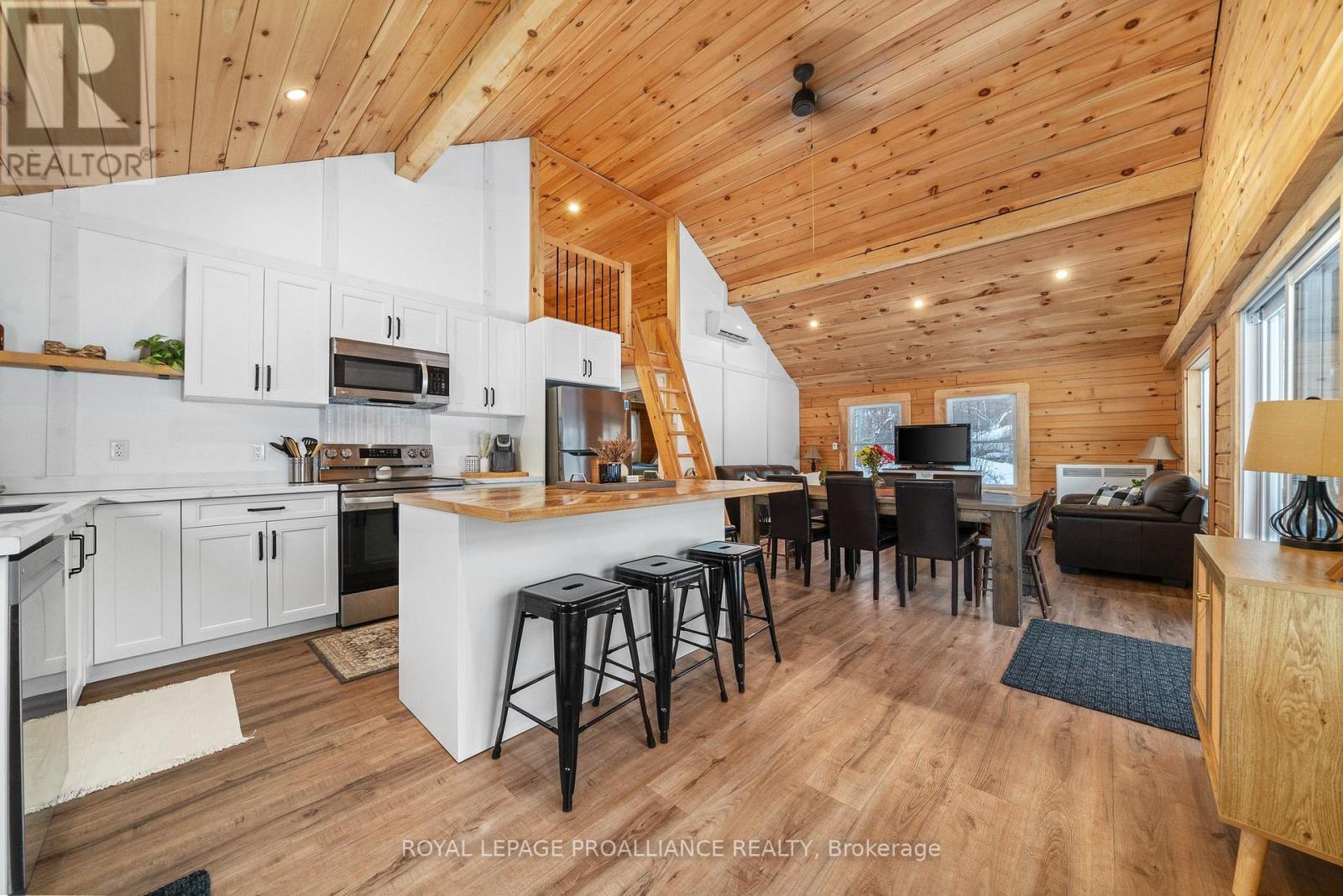 34 Elm Lane, Tudor & Cashel (Cashel Ward), Ontario  K0L 1W0 - Photo 6 - X11960912