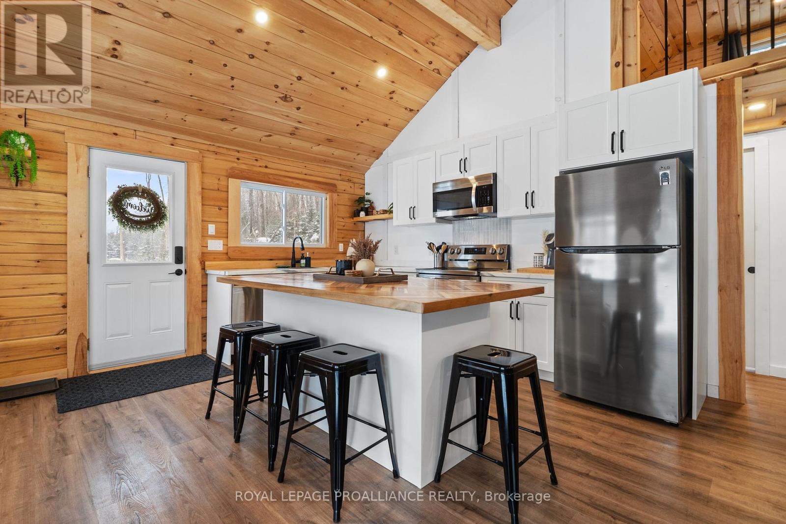 34 Elm Lane, Tudor & Cashel (Cashel Ward), Ontario  K0L 1W0 - Photo 8 - X11960912