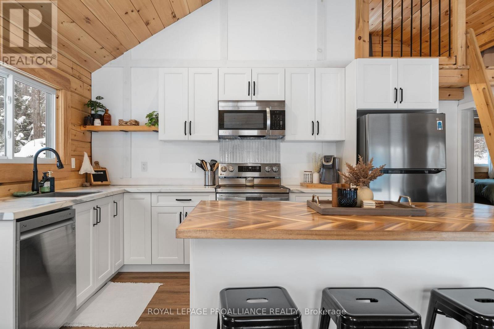 34 Elm Lane, Tudor & Cashel (Cashel Ward), Ontario  K0L 1W0 - Photo 9 - X11960912