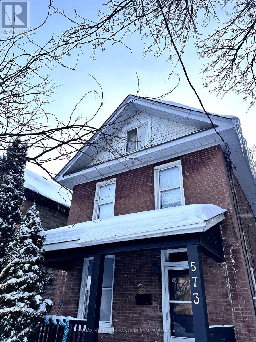573 Bethune Street, Peterborough Central (North), Ontario  K9H 3Z7 - Photo 1 - X11972697
