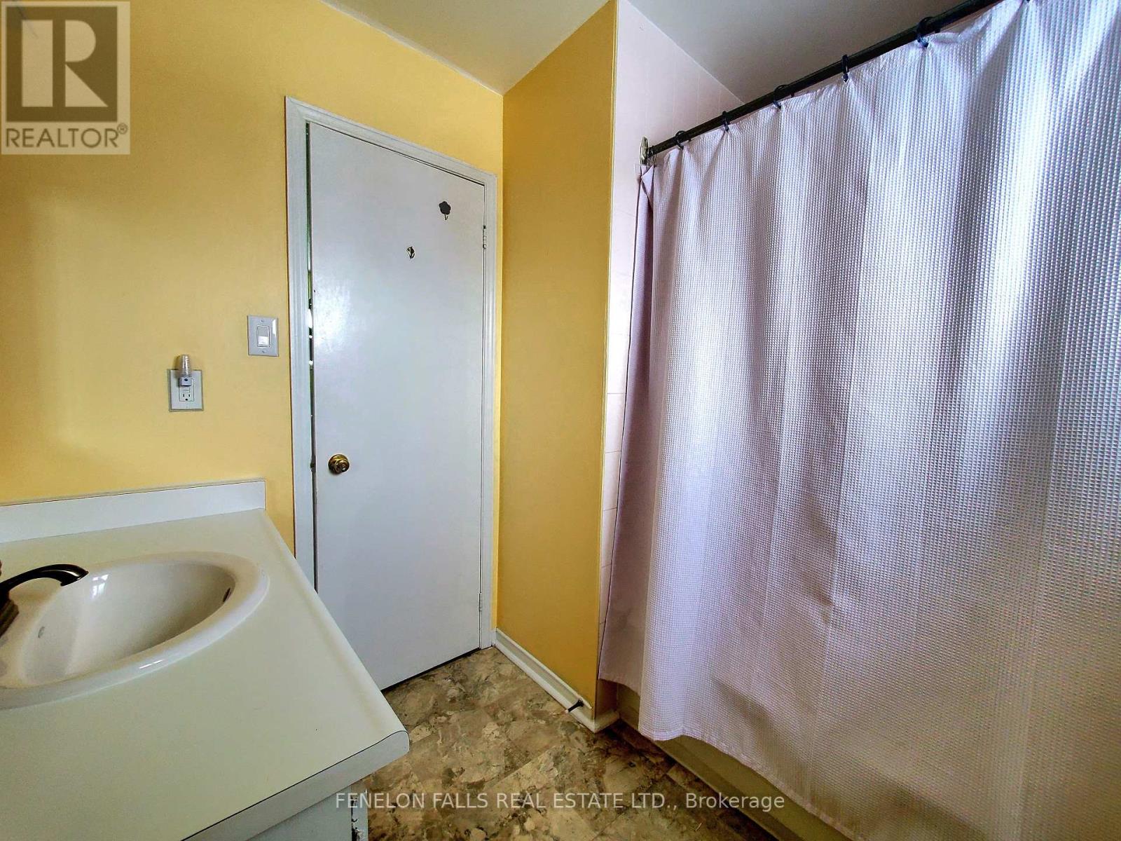 180 Orchard Park Road, Kawartha Lakes (Lindsay), Ontario  K9V 6A6 - Photo 14 - X11976681