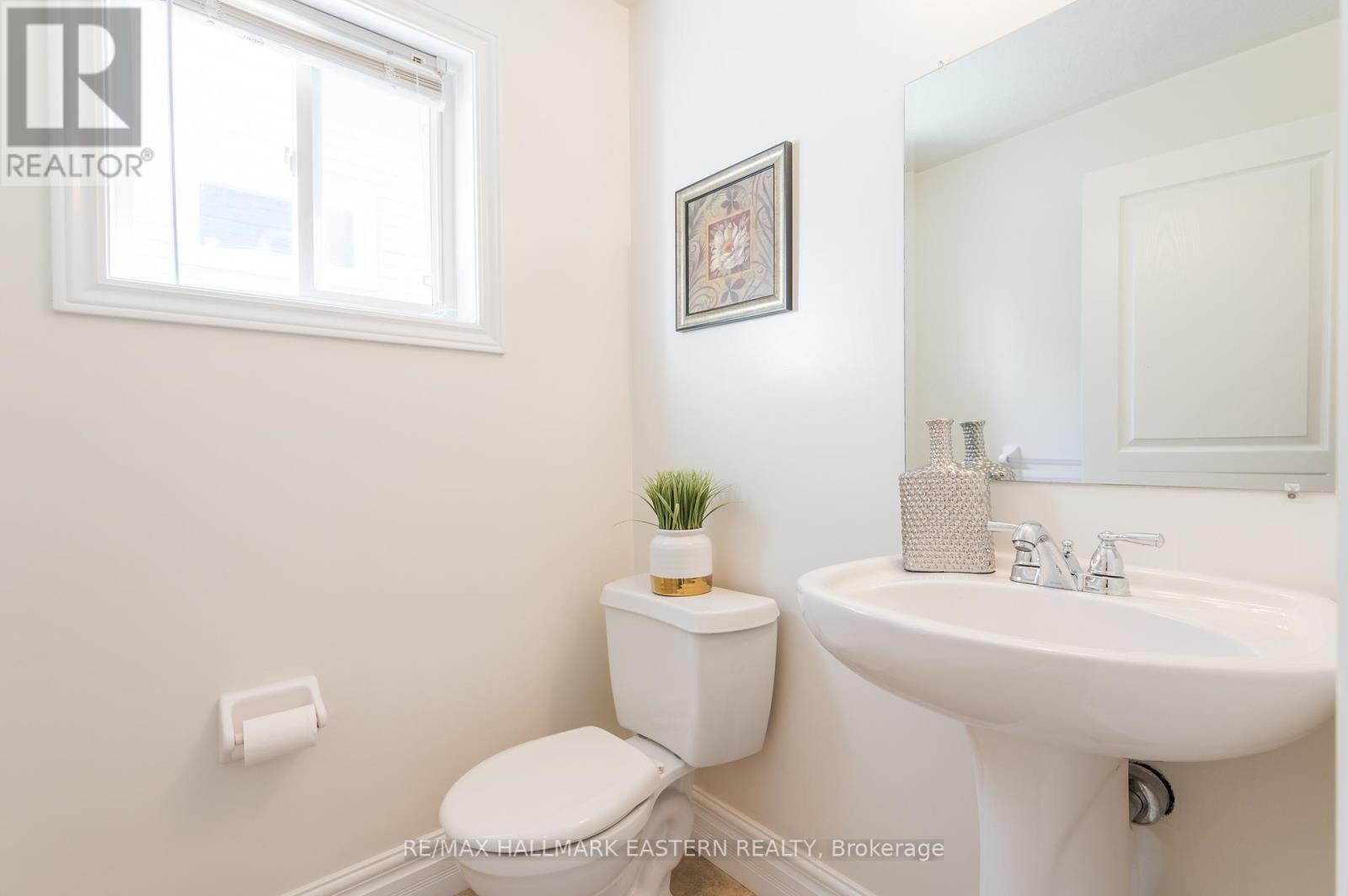 553 Carriage Lane, Peterborough North (North), Ontario  K9L 0A6 - Photo 15 - X11978959