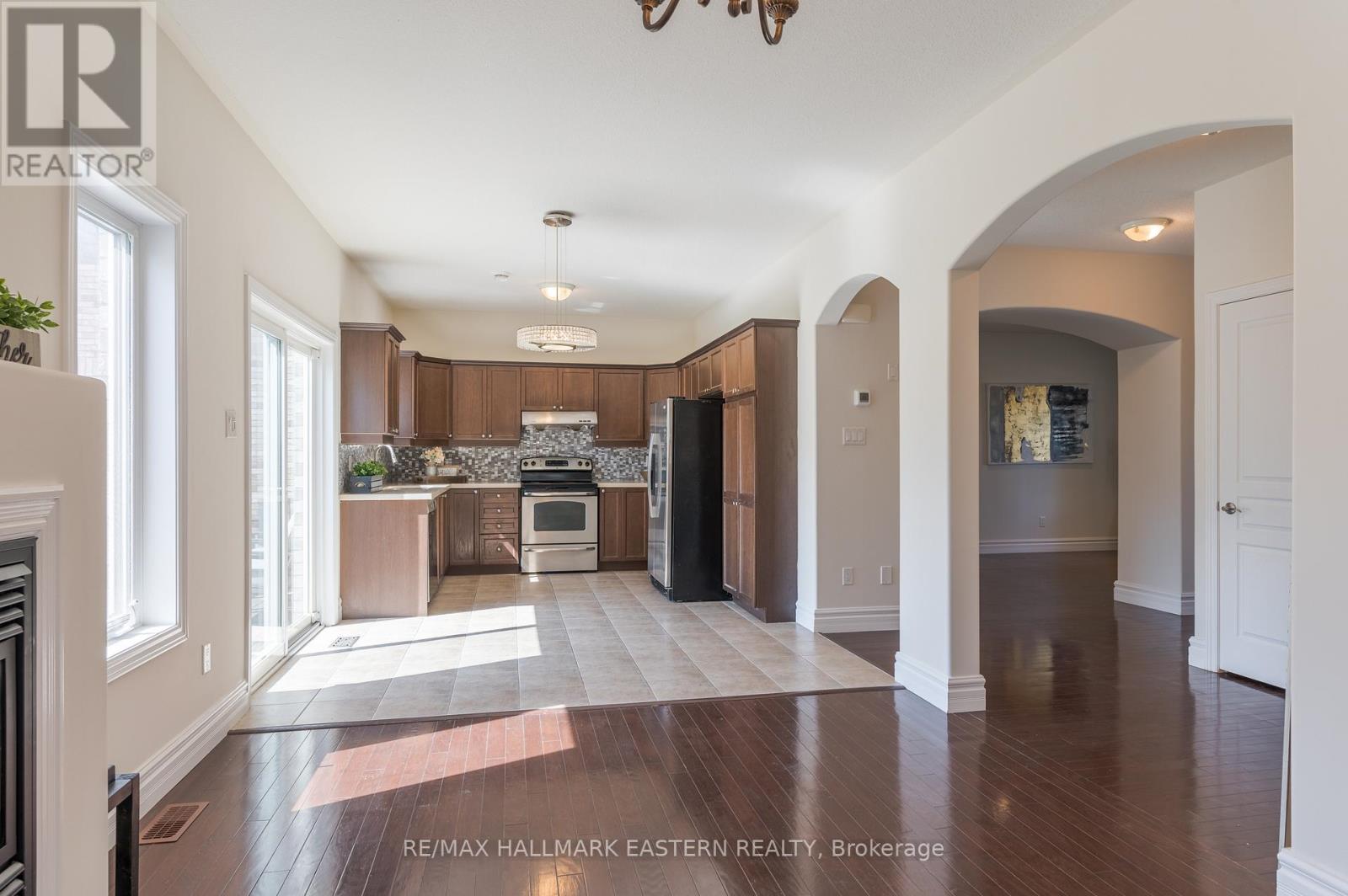 553 Carriage Lane, Peterborough North (North), Ontario  K9L 0A6 - Photo 8 - X11978959