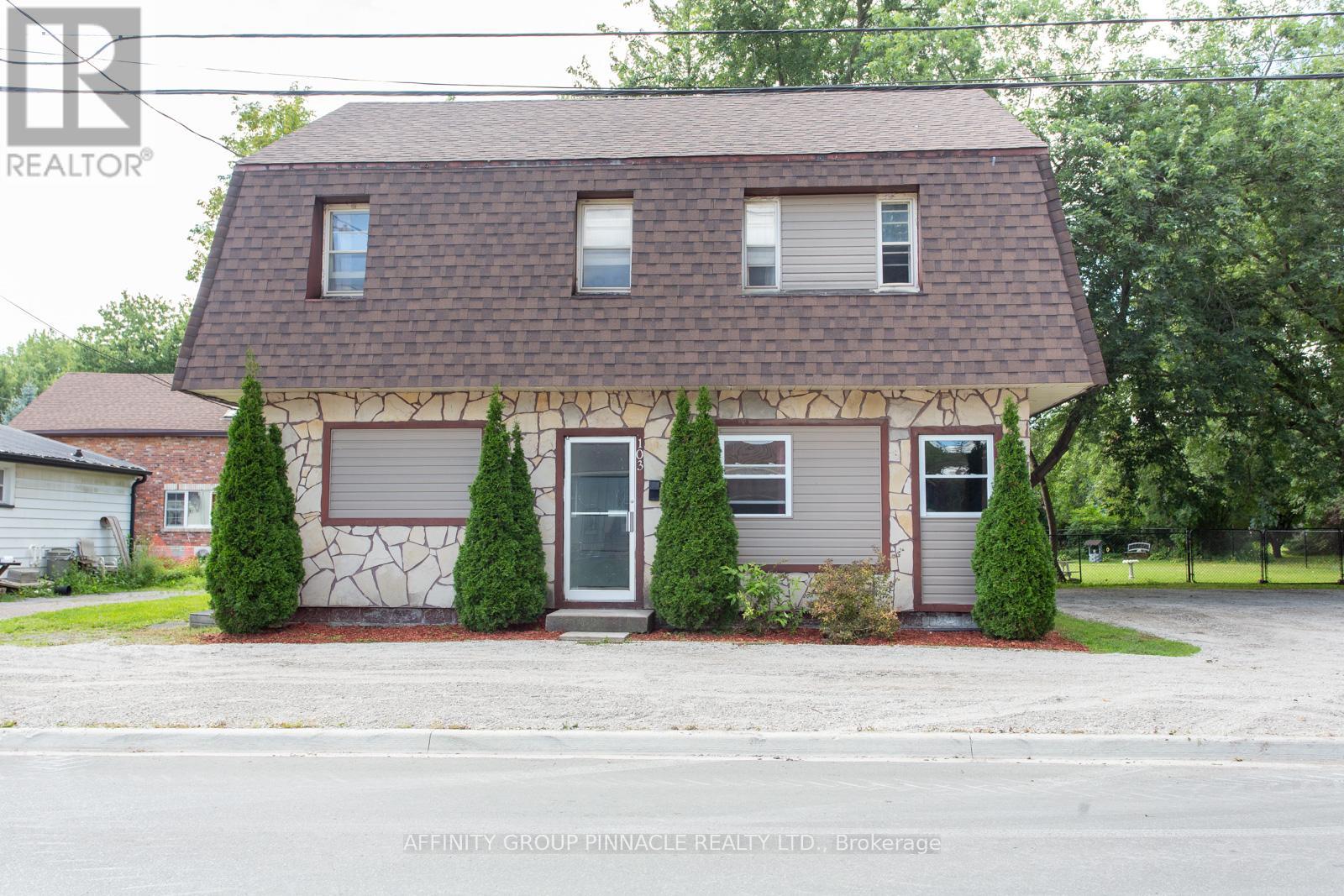 103 Durham Street W, Kawartha Lakes (Lindsay), Ontario  K9V 2R2 - Photo 1 - X11982677