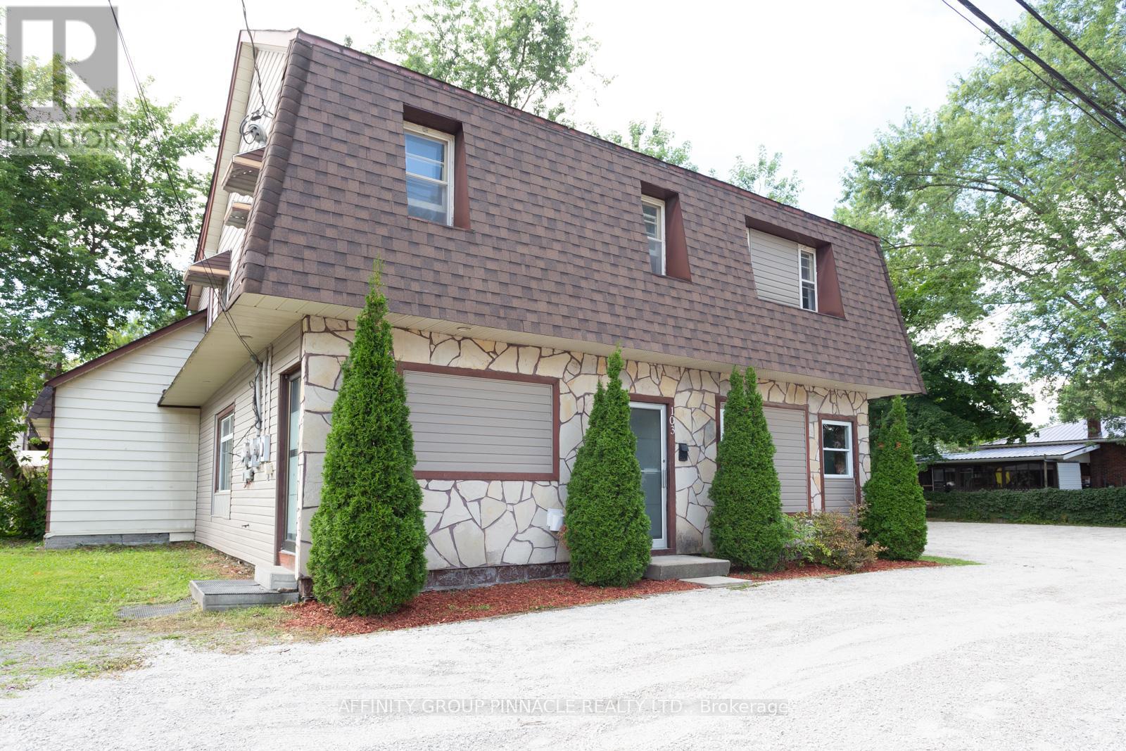 103 Durham Street W, Kawartha Lakes (Lindsay), Ontario  K9V 2R2 - Photo 2 - X11982677