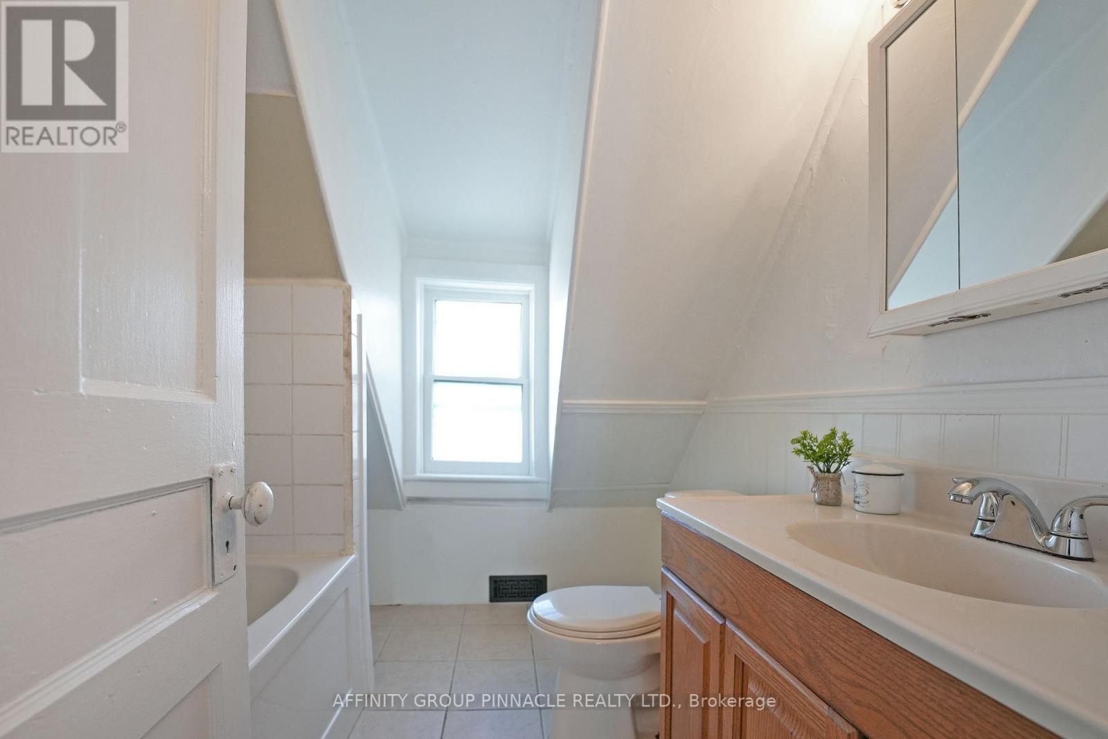 113 Durham Street W, Kawartha Lakes (Lindsay), Ontario  K9V 2R3 - Photo 21 - X11983324