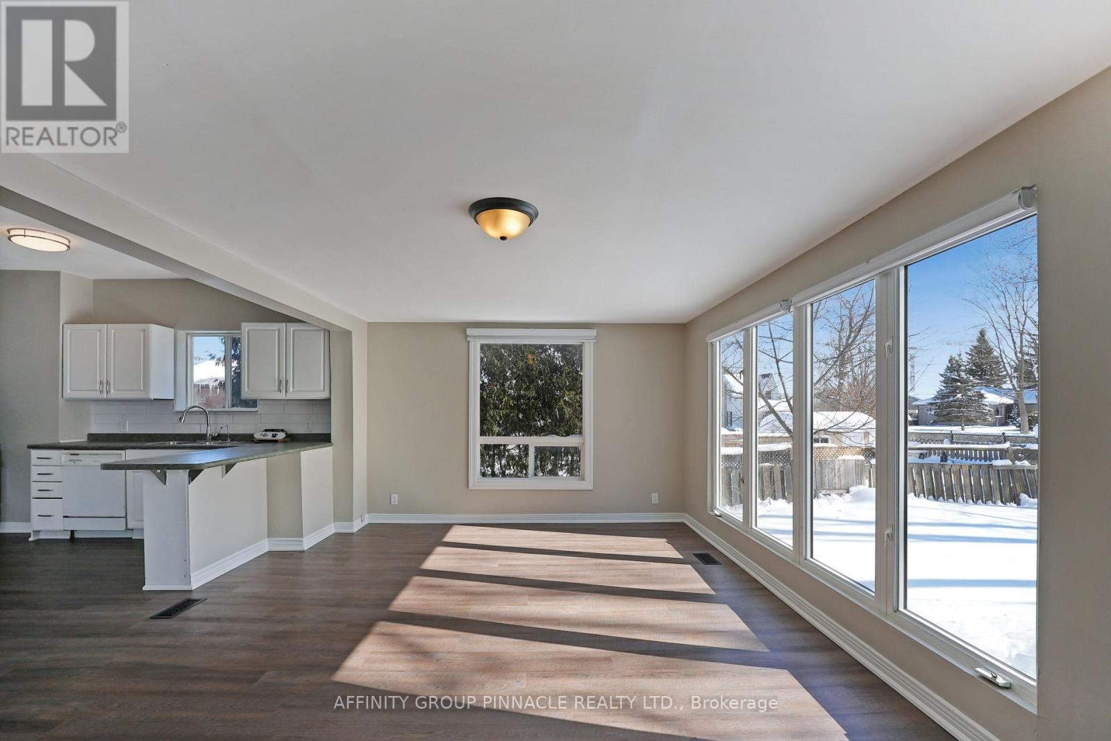 113 Durham Street W, Kawartha Lakes (Lindsay), Ontario  K9V 2R3 - Photo 8 - X11983324