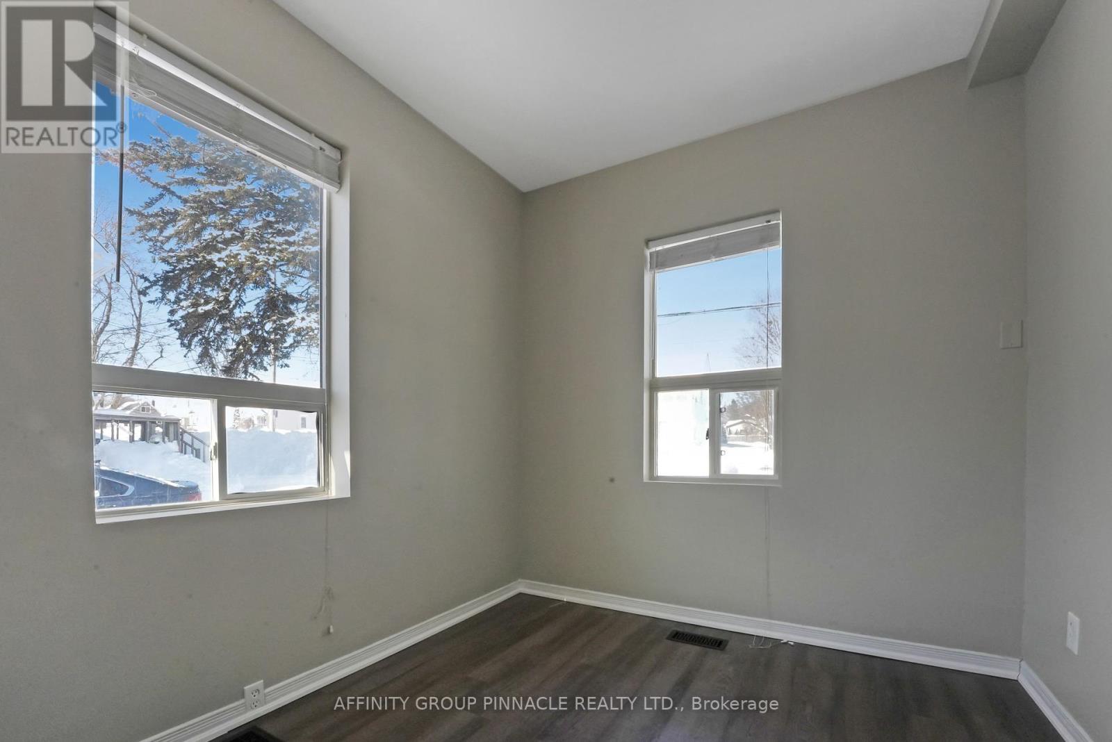 113 Durham Street W, Kawartha Lakes (Lindsay), Ontario  K9V 2R3 - Photo 9 - X11983324