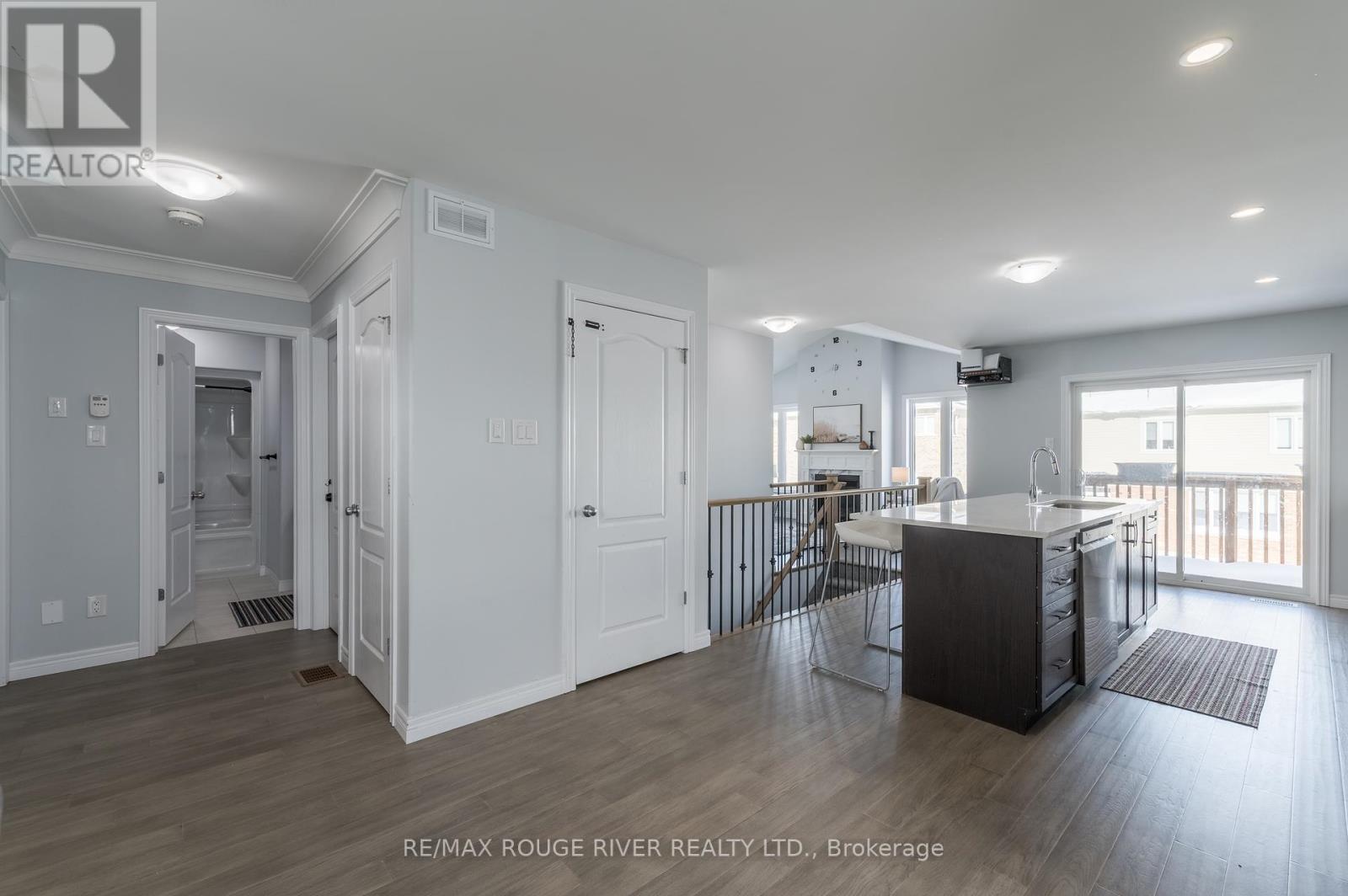 48 York Drive, Peterborough North (North), Ontario  K9K 0H1 - Photo 12 - X11983852