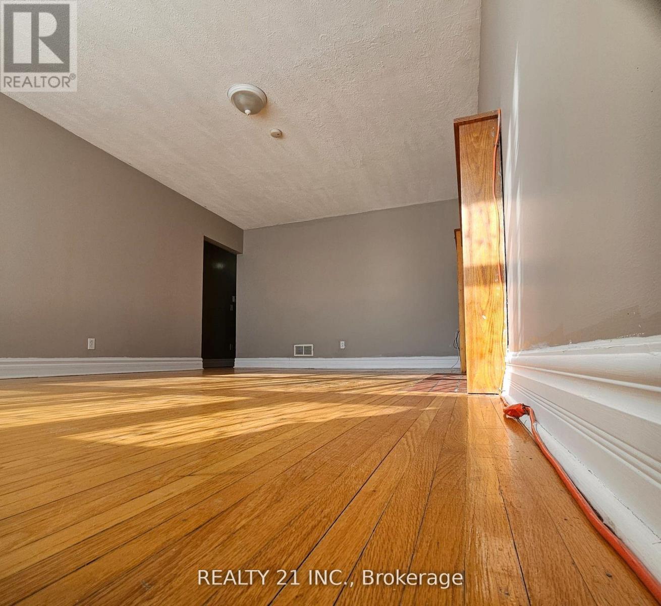 160 Elizabeth Avenue, Peterborough North (South), Ontario  K9H 5E3 - Photo 16 - X11989604