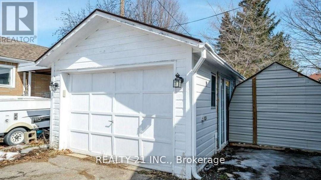 160 Elizabeth Avenue, Peterborough North (South), Ontario  K9H 5E3 - Photo 2 - X11989604