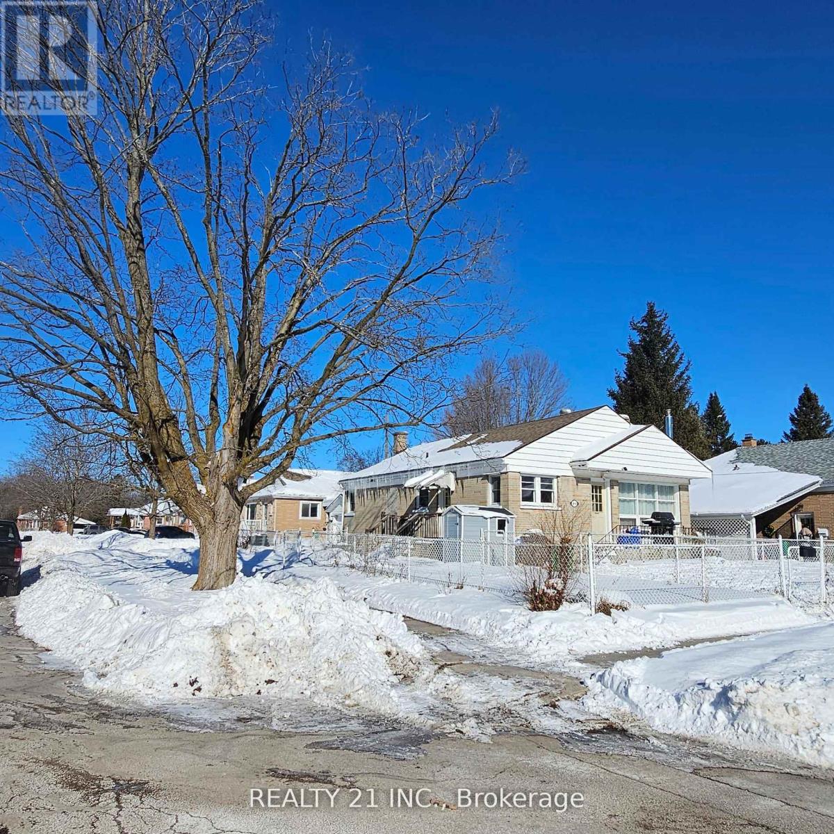 160 Elizabeth Avenue, Peterborough North (South), Ontario  K9H 5E3 - Photo 6 - X11989604