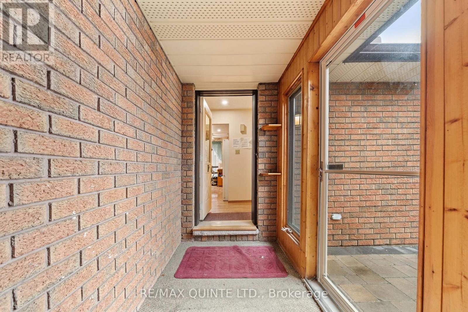 1402 Clearview Drive, Peterborough West (Central), Ontario  K9K 1Z8 - Photo 4 - X11991250