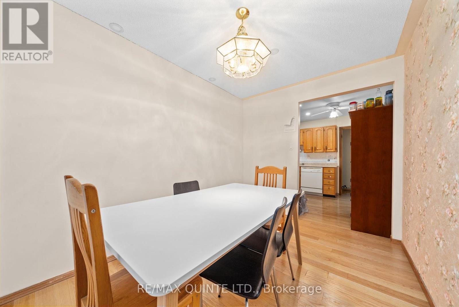 1402 Clearview Drive, Peterborough West (Central), Ontario  K9K 1Z8 - Photo 9 - X11991250