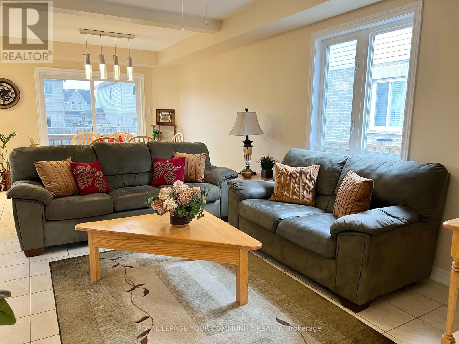37 Gunsolus Road, Kawartha Lakes (Ops), Ontario  K9V 0E4 - Photo 5 - X11995349