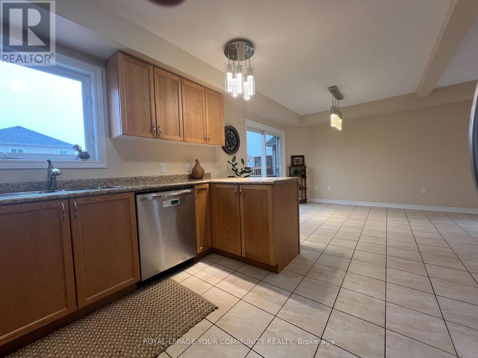 37 Gunsolus Road, Kawartha Lakes (Ops), Ontario  K9V 0E4 - Photo 9 - X11995349