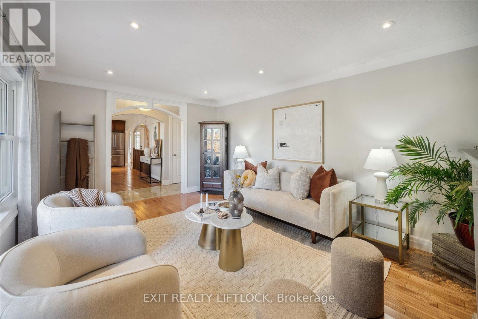 577 Spillsbury Drive, Peterborough West (South), Ontario  K9K 1K6 - Photo 9 - X11999118
